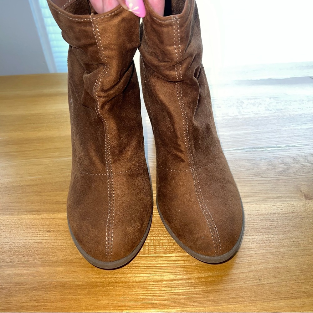 Indigo Rd. Brown Suede Ankle Booties “Obie” heeled boots women’s 7.5 like new - Picture 9 of 14